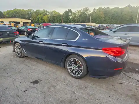 WBAJB1C5XJB084813 — 2018 BMW 5ER, foto 2 de Copart 24.09.2026, Parte trasera