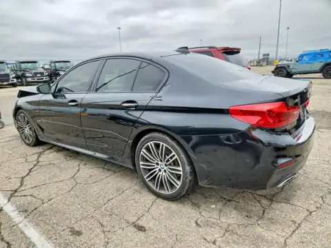 WBAJE7C56JWC55966 — 2018 BMW 5ER, photo 2 from Copart, Front end