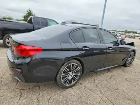 WBAJE7C56JWC55966 — 2018 BMW 5ER, photo 3 from Copart, Front end