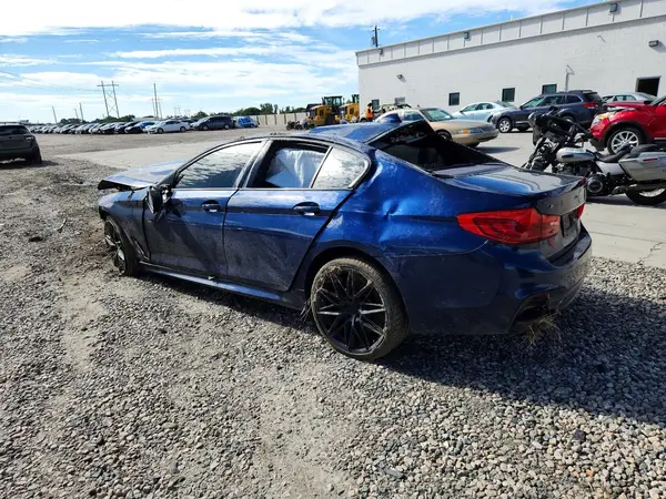 WBAJS7C06LCE42643 — 2020 BMW 5ER, foto 2 de Copart, Vuelco