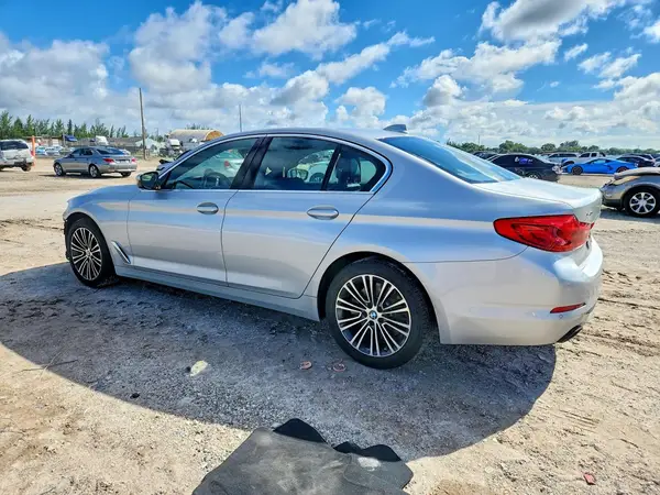 WBAJS3C02LWW83331 — 2020 BMW 5ER, фото 2 с аукциона Copart, Передняя часть