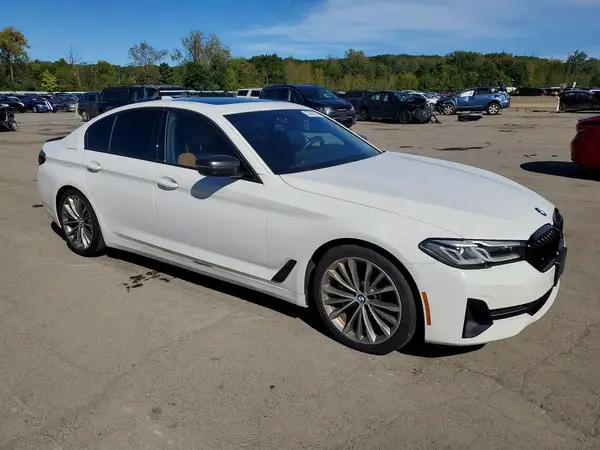 WBA13BJ0XMCF33242 — 2021 BMW 5ER, photo 4 from Copart 05.10.2026, Flood