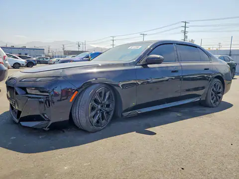 WBA23EH09TCW22033 — 2026 BMW 740, Front end (Front End), before-repair photos