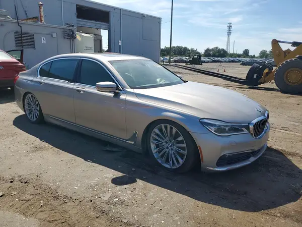 WBA7F2C53GG418258 — 2016 BMW 7ER, zdjęcie 4 z Copart 20.10.2026, Uszkodzenia mechaniczne