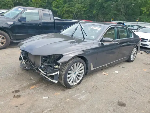 WBA7E2C54GG739017 — 2016 BMW 7ER, Передняя часть (Front End), фото до ремонта