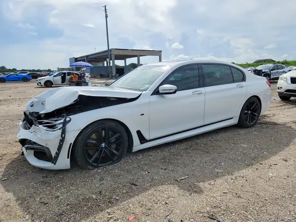 WBA7F2C56GG420814 — 2016 BMW 7ER, Задняя часть (Rear End), фото до ремонта