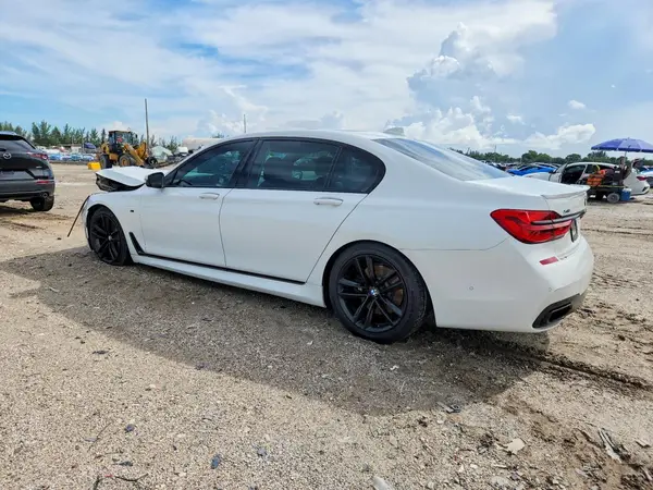 WBA7F2C56GG420814 — 2016 BMW 7ER, фото 2 с аукциона Copart, Задняя часть