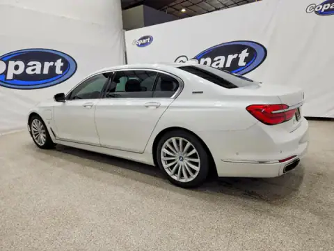 WBA7J2C50JG938262 — 2018 BMW 7ER, фото 2 з Copart, Передня частина
