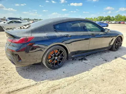 WBAGV4C05LBP46579 — 2020 BMW 8ER, zdjęcie 3 z Copart 29.09.2026, Pożar