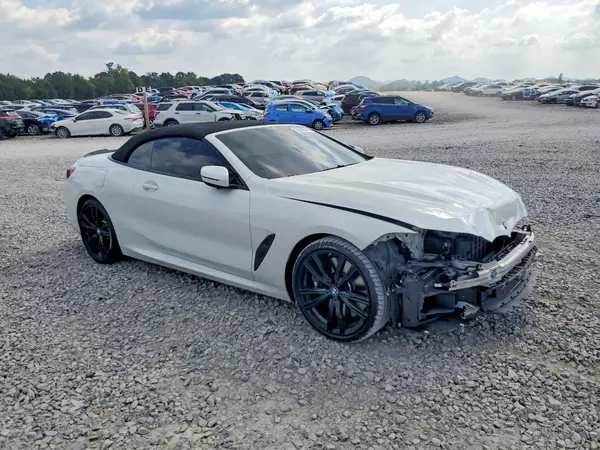 WBADZ2C01PCL67204 — 2023 BMW 8ER, фото 4 с аукциона Copart, Передняя часть
