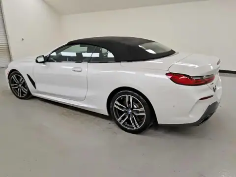 WBADZ4C01TCX71576 — 2026 BMW 8ER, фото 2 з Copart 30.09.2026, Механічні пошкодження