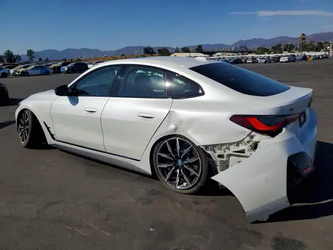 WBY33AW07RFS62656 — 2024 BMW i4, photo 2 from Copart 26.10.2026, Side