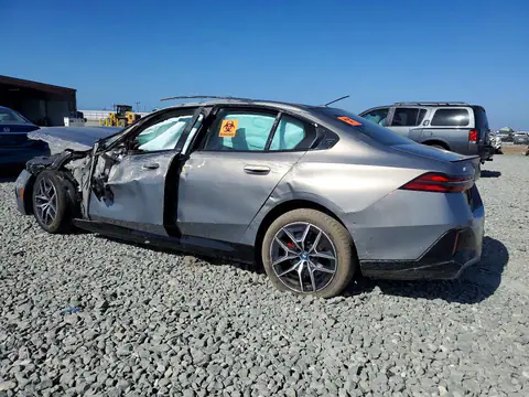 WBY33FK07RCS17883 — 2024 BMW I5, photo 2 from Copart 19.10.2026, Rollover