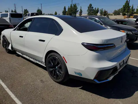WBY53EJ07RCP95860 — 2024 BMW I7, ფოტო 2, Copart 27.10.2026, წინა ნაწილი