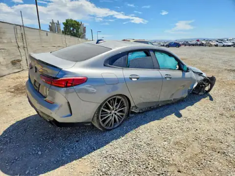 WBA13AL01P7L63483 — 2023 BMW M2, foto 3 de Copart 23.10.2026, Lateral
