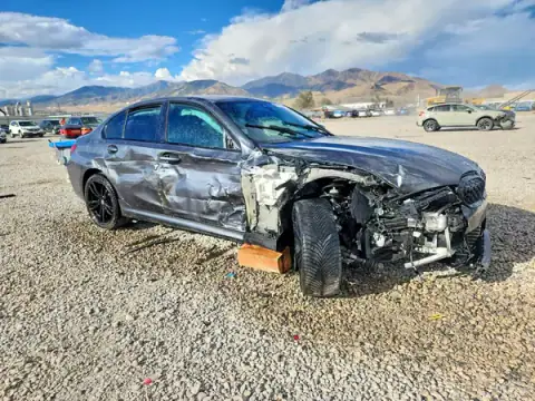 3MW5U9J05M8B48862 — 2021 BMW M3, photo 4 from Copart, Front end