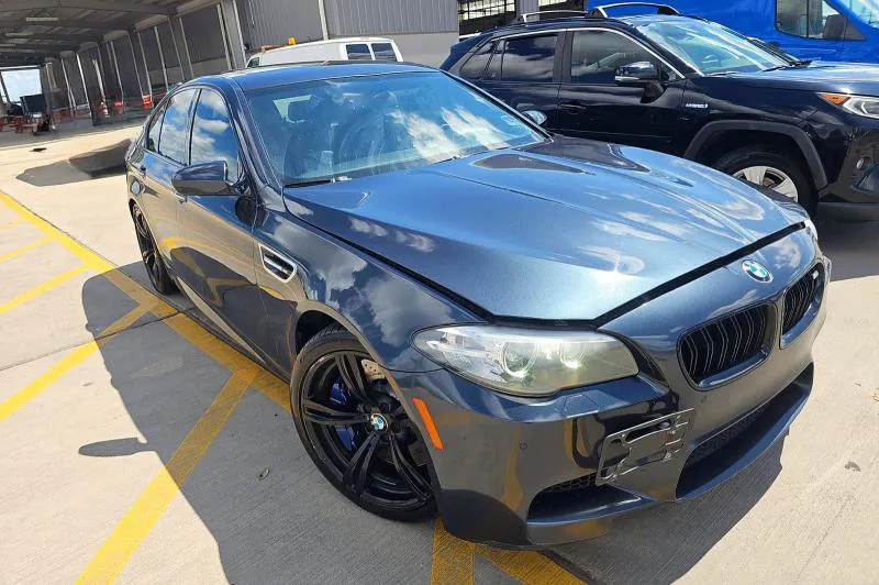 2016 BMW M5 VIN WBSFV9C55GD595740 фото 1
