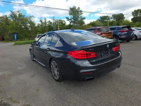 WBAJB9C56JG463728 — 2018 BMW M5, zdjęcie 3 z Copart 14.10.2026, Drobne wgniecenia i rysy