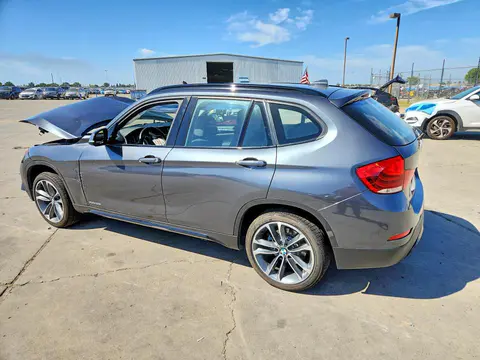 2015 BMW X1 VIN WBAVL1C56FVY37290 фото 2