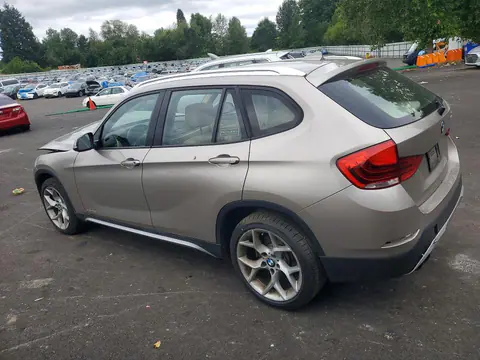 2015 BMW X1 VIN WBAVL1C52FVY39702 фото 2