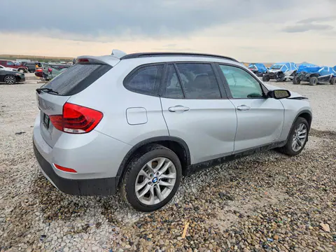 2015 BMW X1 VIN WBAVL1C56FVY33739 фото 3
