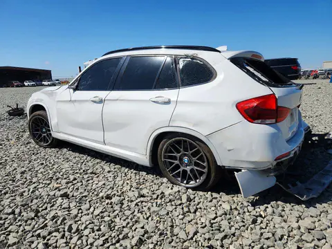 2015 BMW X1 VIN WBAVM5C57FVV93637 фото 2