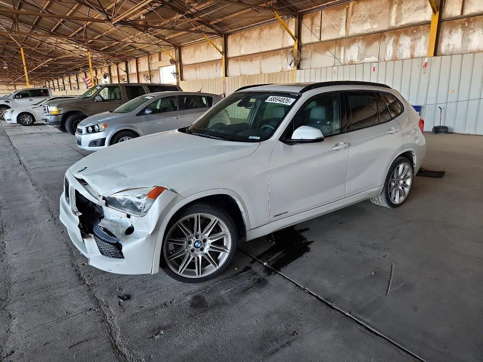 2015 BMW X1 VIN WBAVM5C5XFVV94491 фото 1