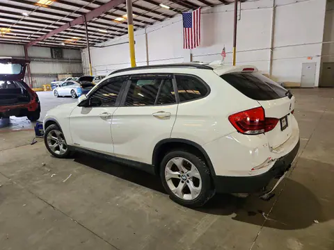 2015 BMW X1 VIN WBAVM1C57FV316527 фото 2