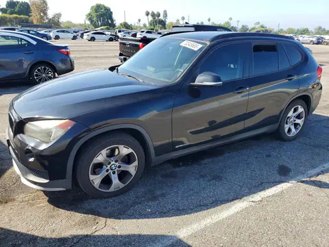 2015 BMW X1 VIN WBAVM1C5XFV315629 фото 1