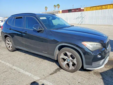 2015 BMW X1 VIN WBAVM1C5XFV315629 фото 4