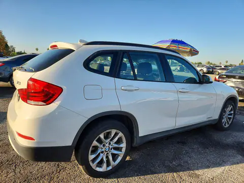 2015 BMW X1 VIN WBAVL1C50FVY30903 фото 3