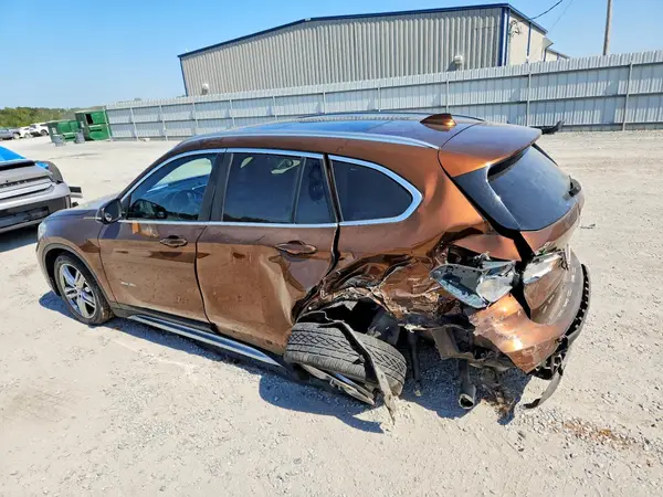 WBXHT3C34GP880416 — 2016 BMW X1, фото 2 с аукциона Copart, Задняя часть