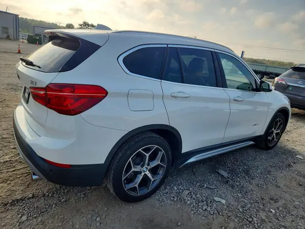 WBXHT3C32GP880396 — 2016 BMW X1, фото 3 с аукциона Copart, Вандализм