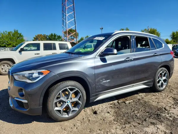 WBXHT3C31H5F75200 — 2017 BMW X1, Подтопление (Water/Flood), фото до ремонта