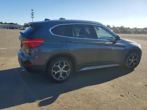 WBXHT3C32J5L27525 — 2018 BMW X1, photo 3 from Copart 21.09.2026, Mechanical damage