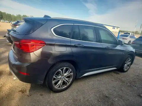 WBXHT3C54K5L38447 — 2019 BMW X1, foto 3 de Copart 29.09.2026, Inundación