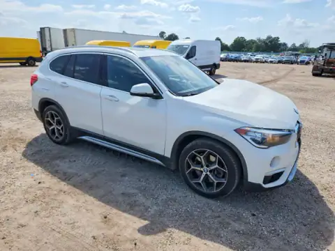 WBXHT3C51K3H35645 — 2019 BMW X1, zdjęcie 4 z Copart, Przód