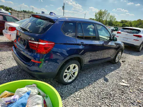 5UXWX7C58F0K35372 — 2015 BMW X3, фото 3 с аукциона Copart 06.10.2026, Мелкие вмятины и царапины