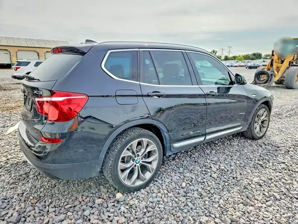 5UXWX9C52H0T11781 — 2017 BMW X3, zdjęcie 3 z Copart 12.10.2026, Przód