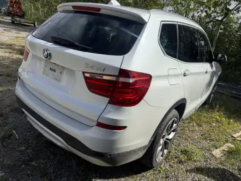 5UXWX9C52H0T07651 — 2017 BMW X3, photo 3 from Copart 22.09.2026, Front end