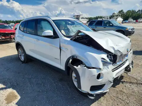 5UXWX9C53H0T15063 — 2017 BMW X3, zdjęcie 4 z Copart, Przód