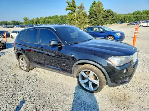 5UXWZ7C31H0X41637 — 2017 BMW X3, zdjęcie 4 z Copart, Tył