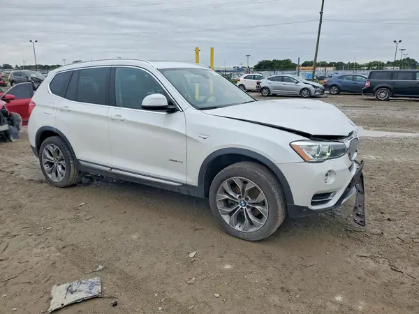 5UXWX9C30H0W71601 — 2017 BMW X3, photo 4 from Copart, Front end