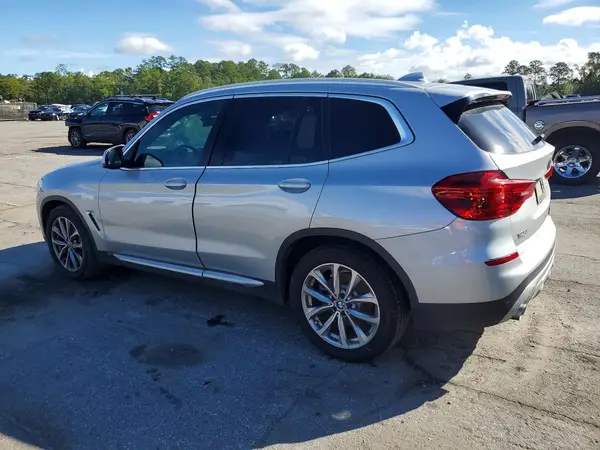 5UXTR7C50KLE98609 — 2019 BMW X3, zdjęcie 2 z Copart 13.10.2026, Uszkodzenia mechaniczne