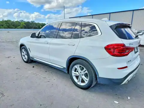 5UXTY3C01L9B04565 — 2020 BMW X3, photo 2 from Copart 19.10.2026, Minor dents and scratches