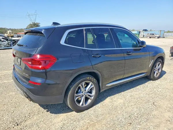 5UXTY3C07M9H37752 — 2021 BMW X3, фото 3 с аукциона Copart, Передняя часть