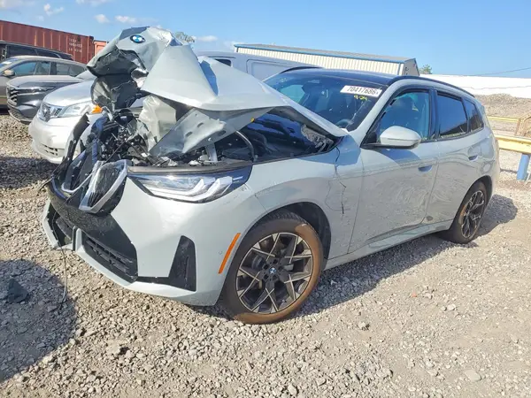 5UX53GP06T9414331 BMW X3 2026 — Front end damage, before-repair photo