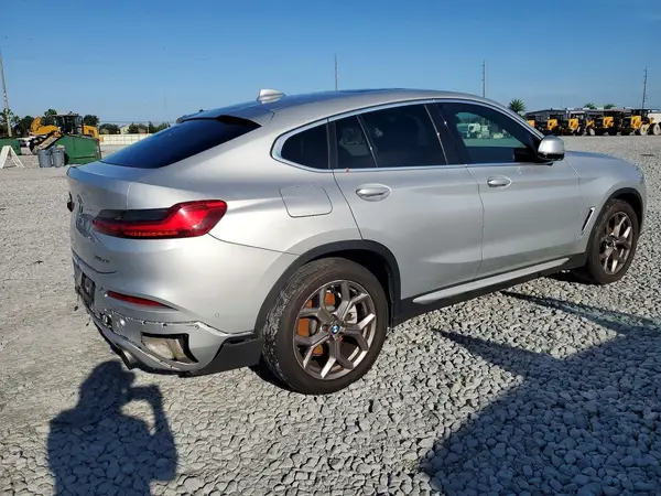 5UX2V1C08M9G95990 — 2021 BMW X4, photo 3 from Copart 29.09.2026, Rear end