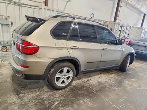 2011 BMW X5 VIN 5UXZW0C54BL658806 фото 3