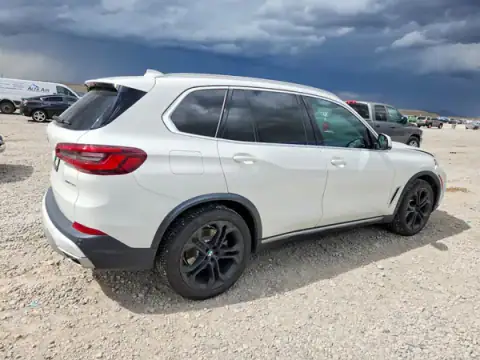 5UXCR6C08L9C55109 — 2020 BMW X5, photo 3 from Copart, Front end